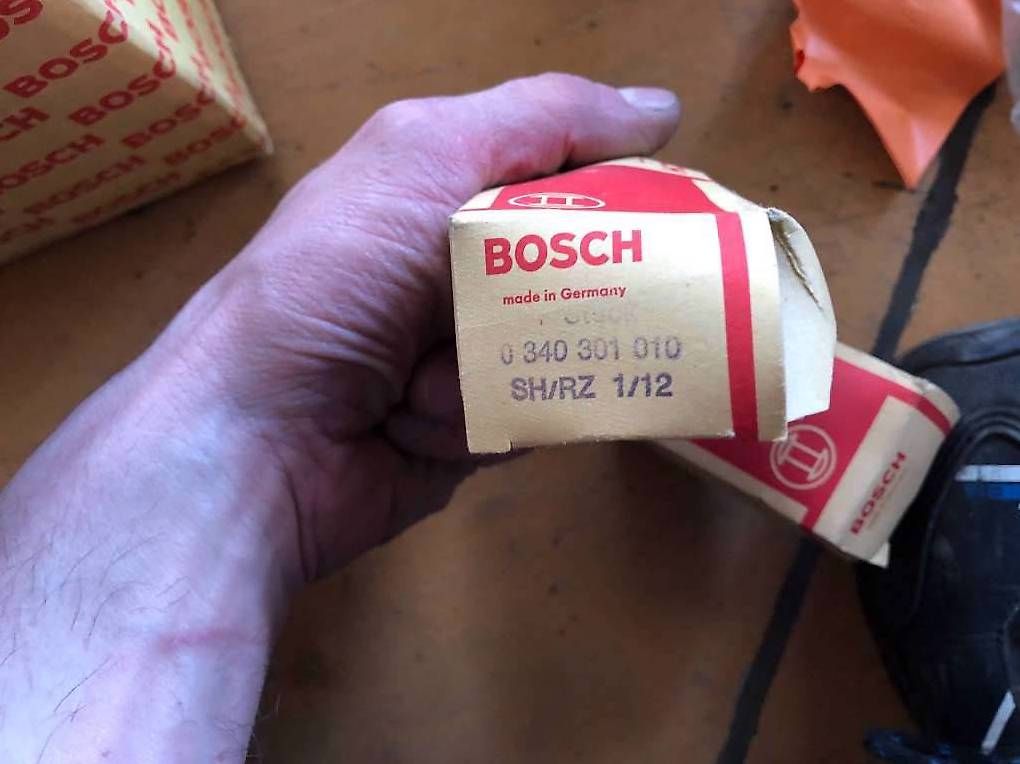 Interruttori: BOSCH 12V 30AMP interrupter commutateur Switch – Usato da Fenil-sur-Corsier venduto da HEMIsphere_Garage 1