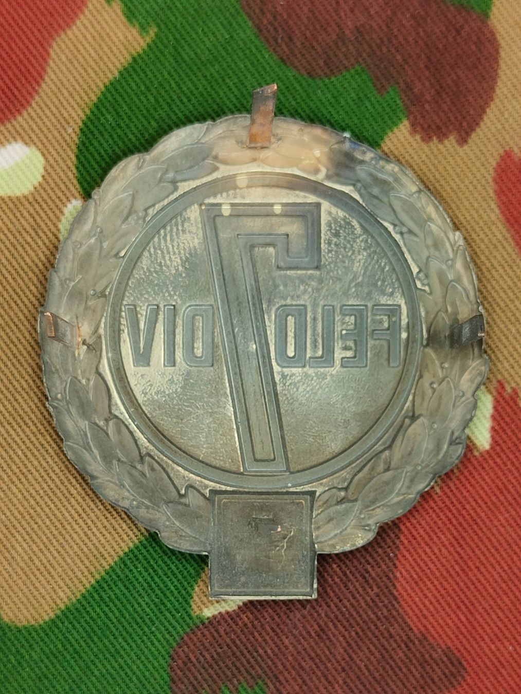 Schweizer Armee Placchette & Badge: Béretemblem Felddivision 7, Variante 2, neu – Nuovo (secondo la descrizione) da Bauma venduto da SwissMilitaria 1