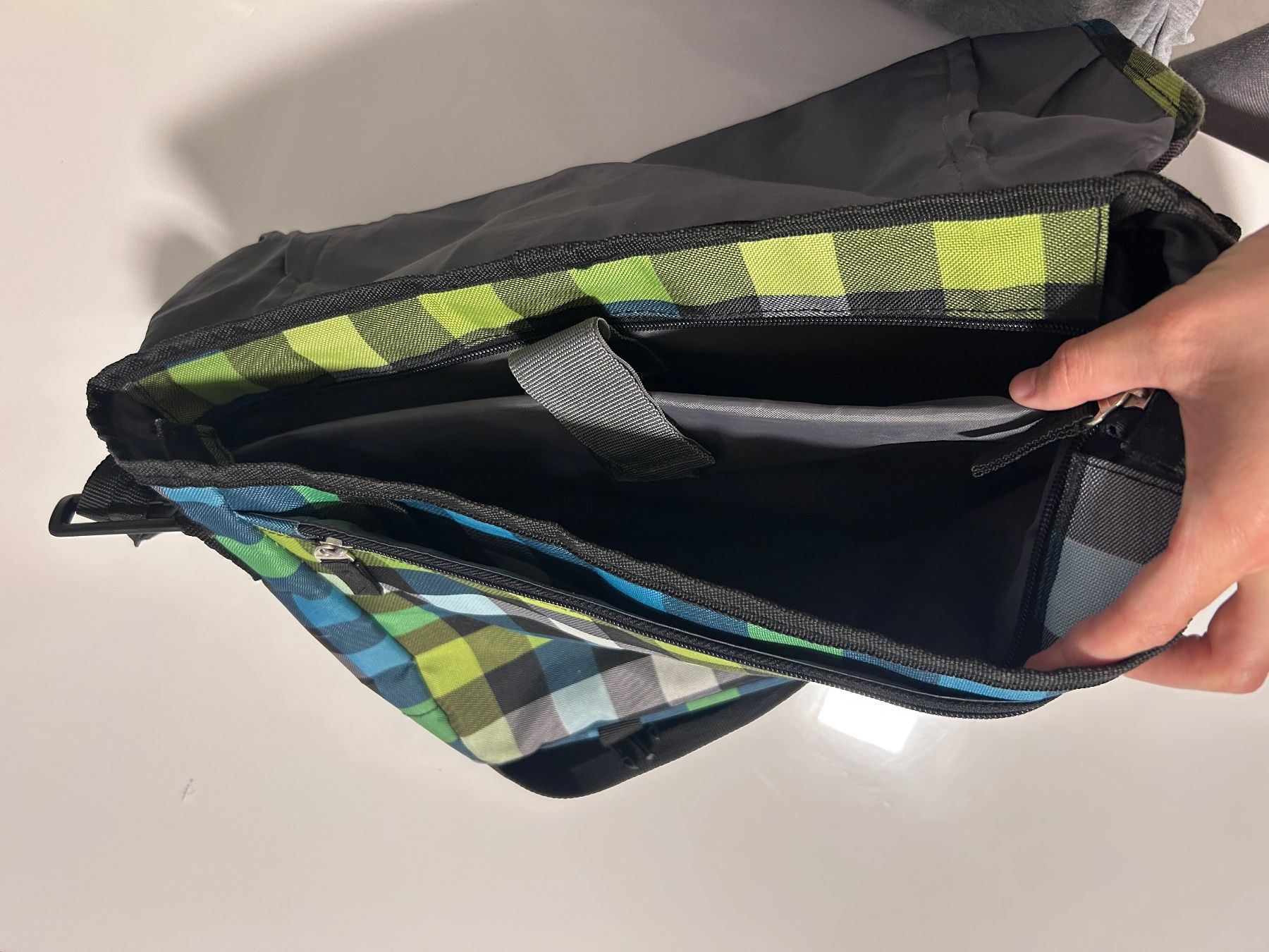 Taschen: Computertasche – Gebraucht aus Düdingen von Sarindlibindli 2