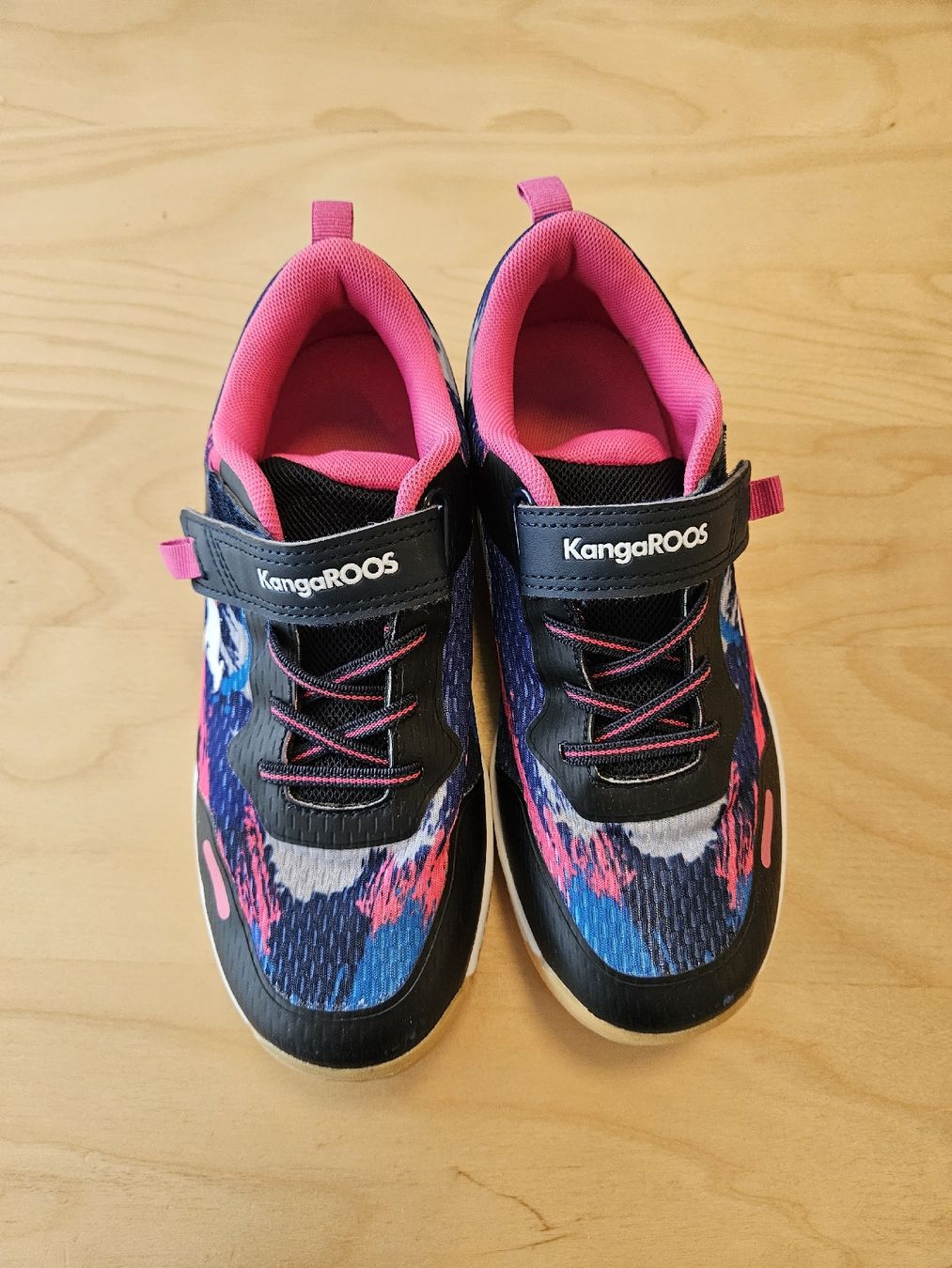 Scarpe per ragazzi: Kangaroos Kinder Hallenschuhe, Grösse 36 – Usato da Arbon venduto da Shniin2