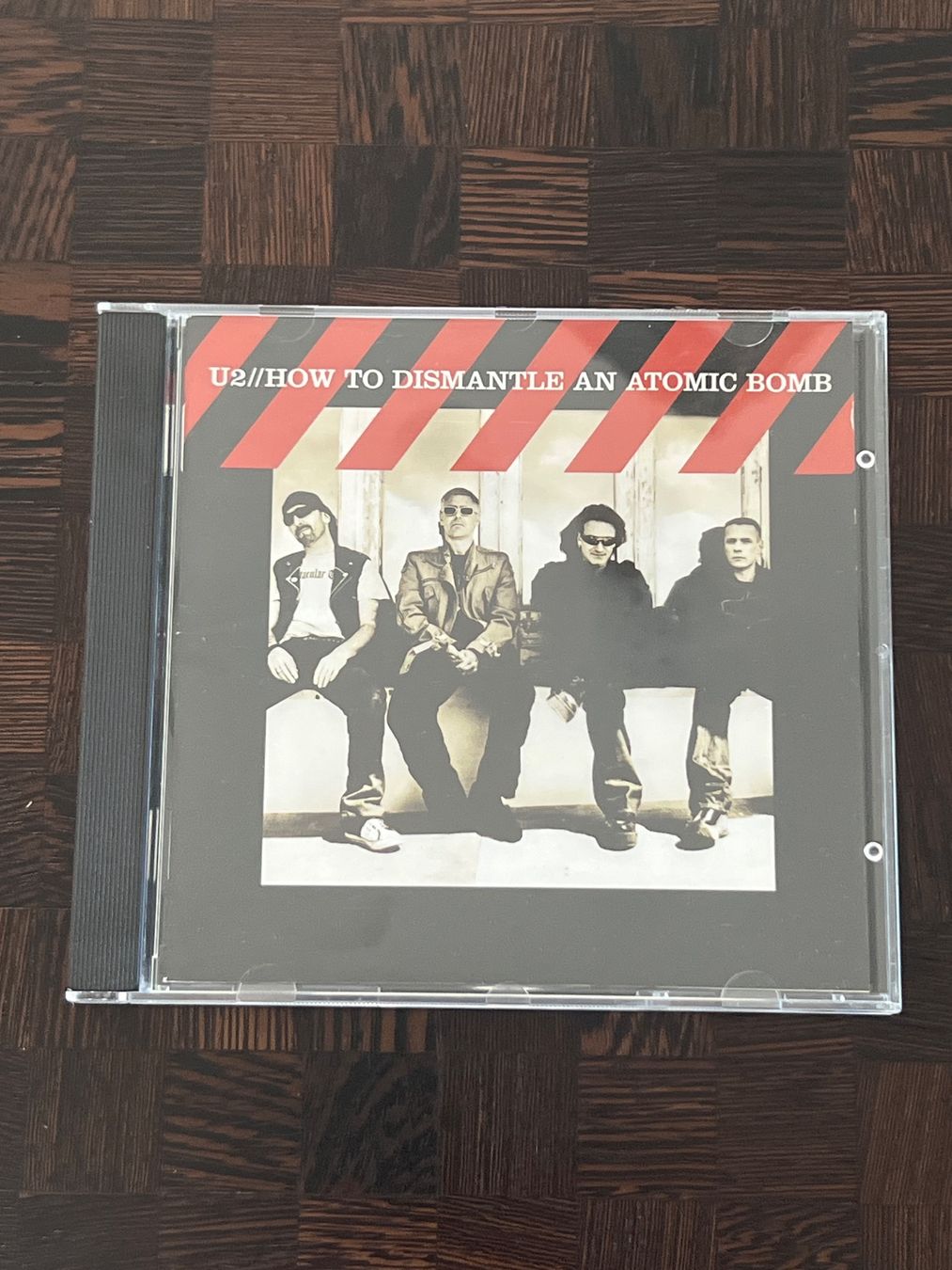 CDs: U2 « How to dismantle an atomic Bomb » – D'occasion à Bouveret par Feelgoodtrading