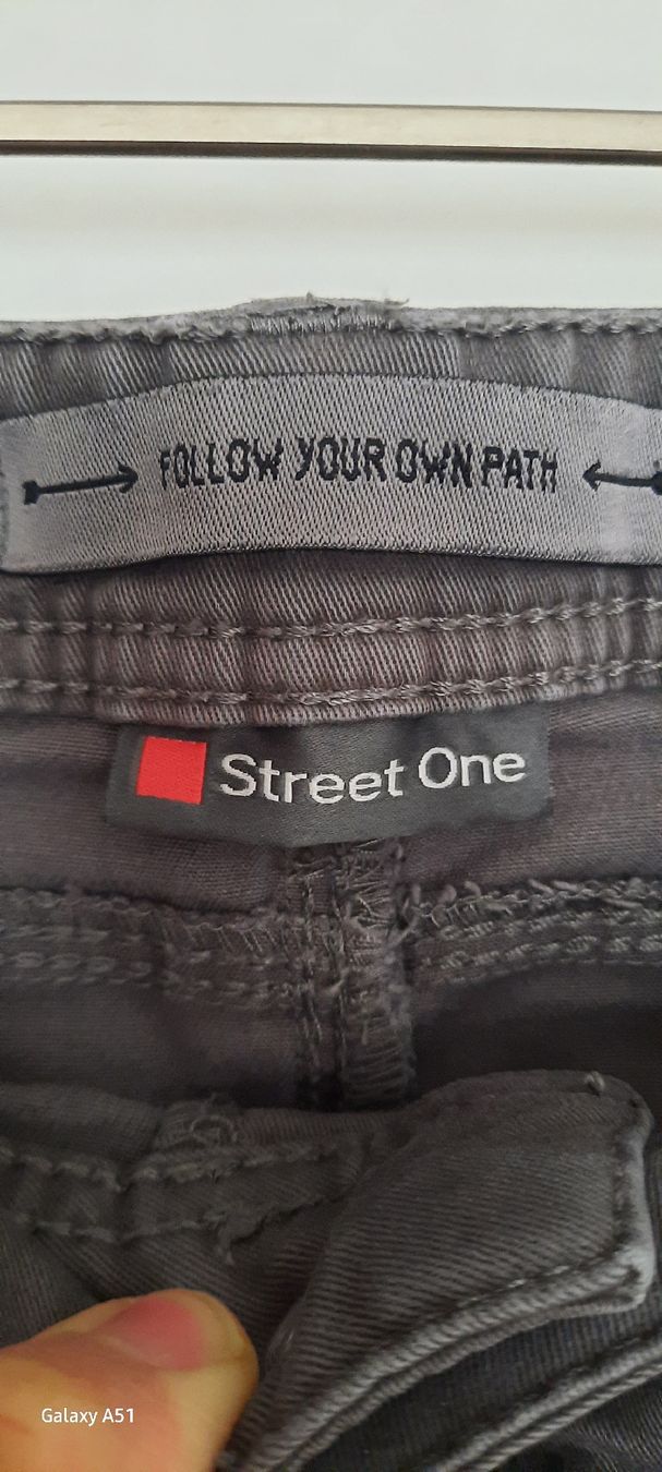 Pantaloni: ***STREET ONE*** Hose Gr 44 grau – Usato da Wädenswil venduto da H2H_Secondhandshop 4