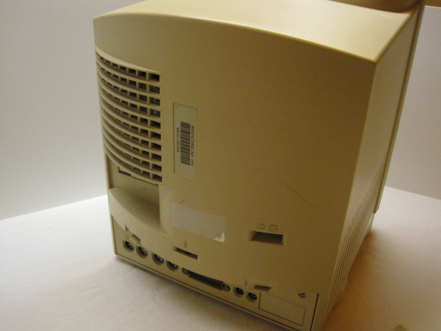 Apple PCs: Apple Macintosh Colour Classic - Retro Computer   044 – Defekt aus Schinznach-Dorf von  3