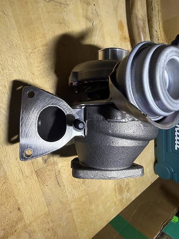 Tutti pezzi di ricambio auto: Turbolader Volvo D5 – Usato da Naters venduto da brunteles 2
