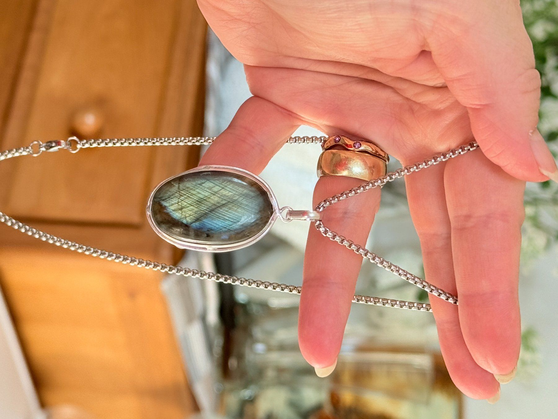 Catenine: Collier avec pendentif labradorite ,unique✨ – Nuovo e nell'imballaggio originale da Genève venduto da AGBERG 8
