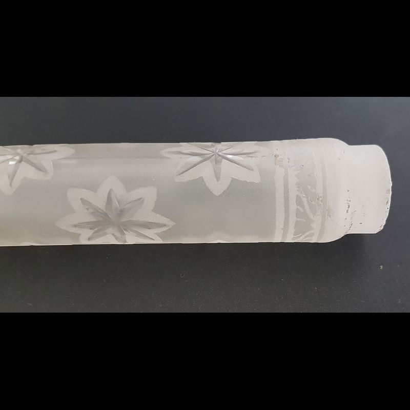Gläser: Zwei antike Glaskerzen satiniertes Glas – Gebraucht aus Kaltbrunn von Lexus3 7