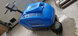 Balayeuse professionnelle avec moteur Honda