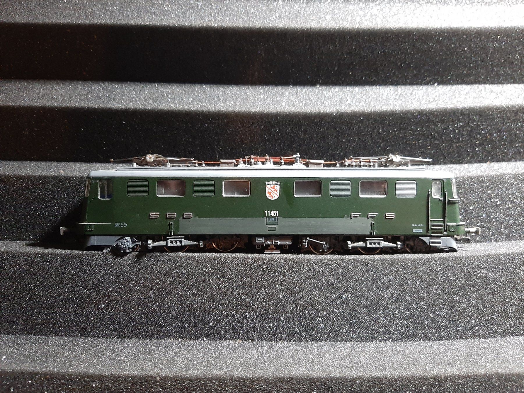Roco Modellini di ferrovie: ROCO Ae 6/6 11451 WINTERTHUR – Usato da Avully venduto da RIVALIS 1