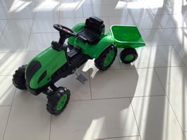 Kindertraktor gruen mit Anhänger top Zustand