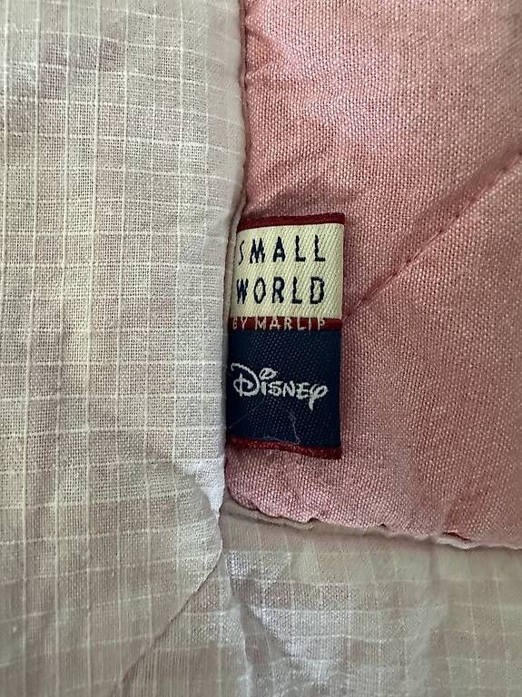 Couvertures: Walt Disney Small World Steppdecke – D'occasion à Stäfa par DearDarling 1