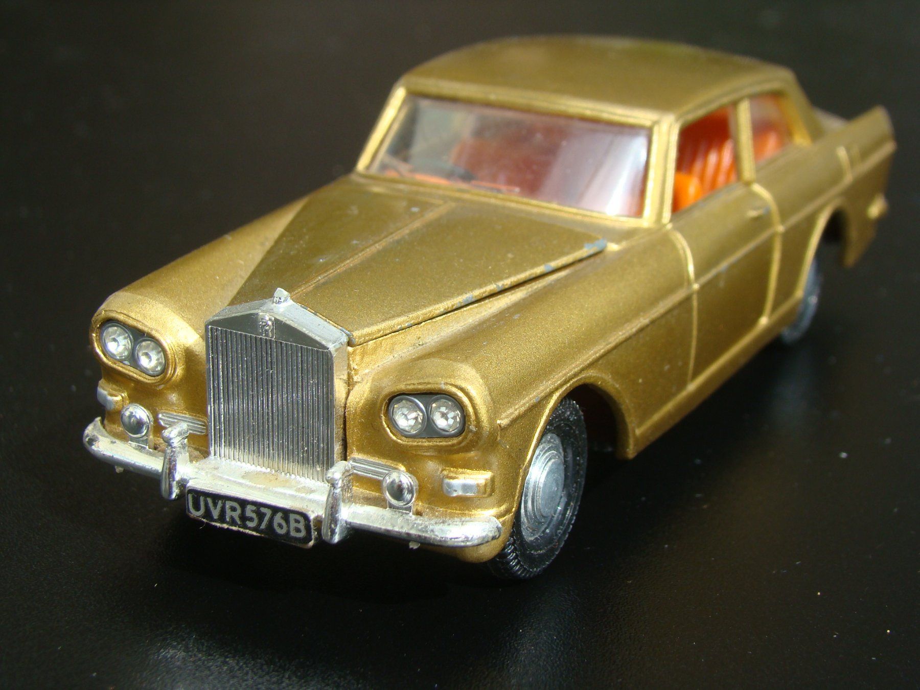 Dinky Toys Modellini d'auto: Dinky Rolls Royce Silver Cloud III gold Nr 127 selten – Usato da Walzenhausen venduto da Vanquish711 1