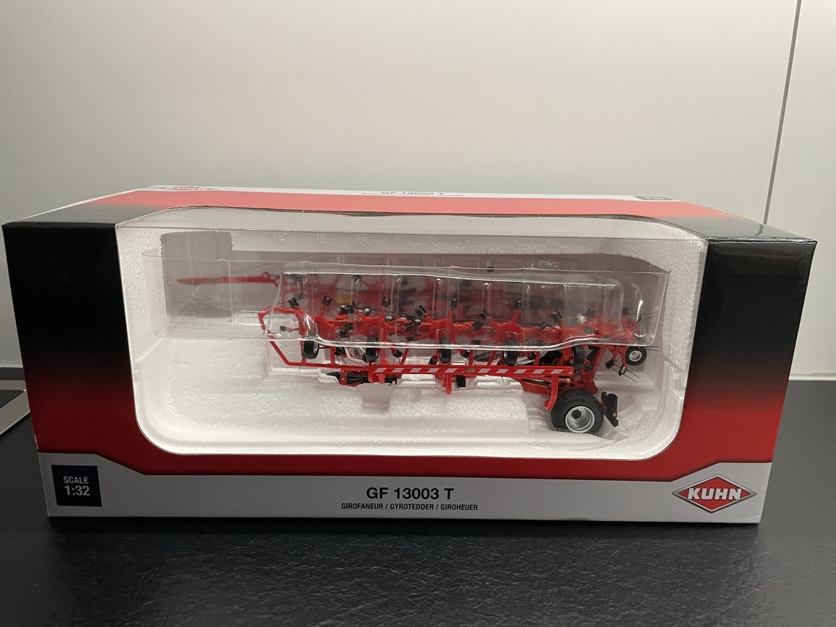 Kit di modellismo & Modellini statici: Kuhn GF 13003 T 1:32 – Nuovo e nell'imballaggio originale da Vionnaz venduto da jul_zx5m