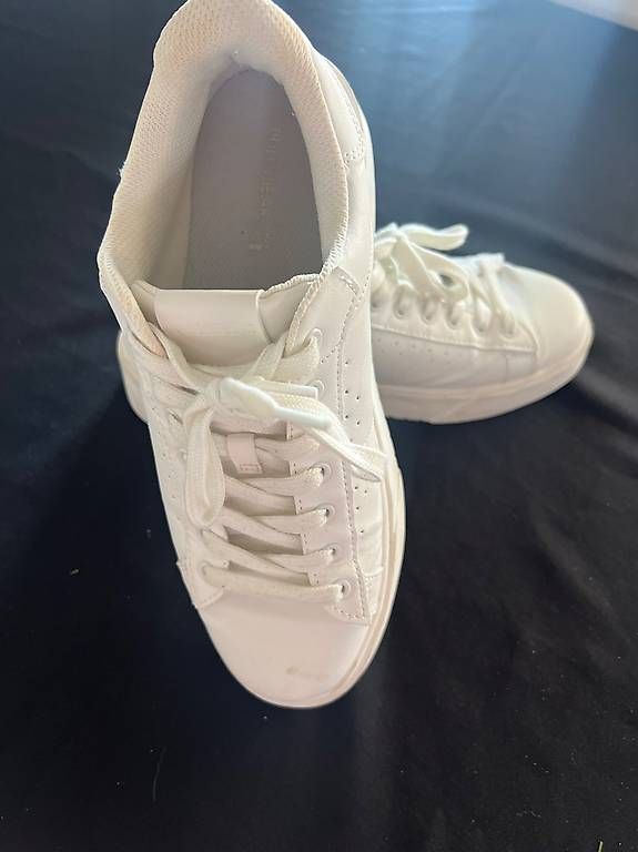 Herrenschuhe: Schuhe weiss Leder Gr 41 – Gebraucht aus Regensdorf von Kunst02 1