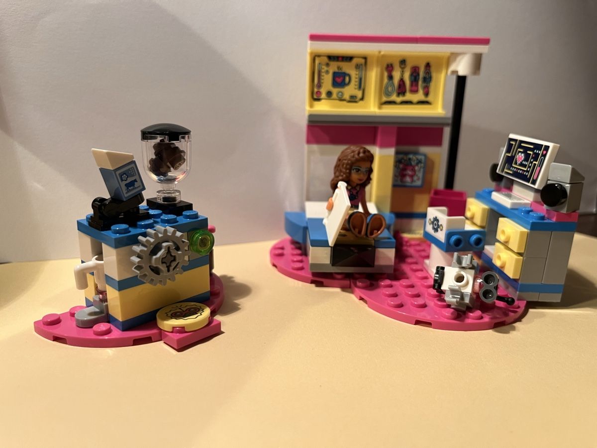 Lego Giocattoli: Roboter-Zimmer-Set LEGOFriends – Nuovo (secondo la descrizione) da Brittnau venduto da Butterfly1515 1