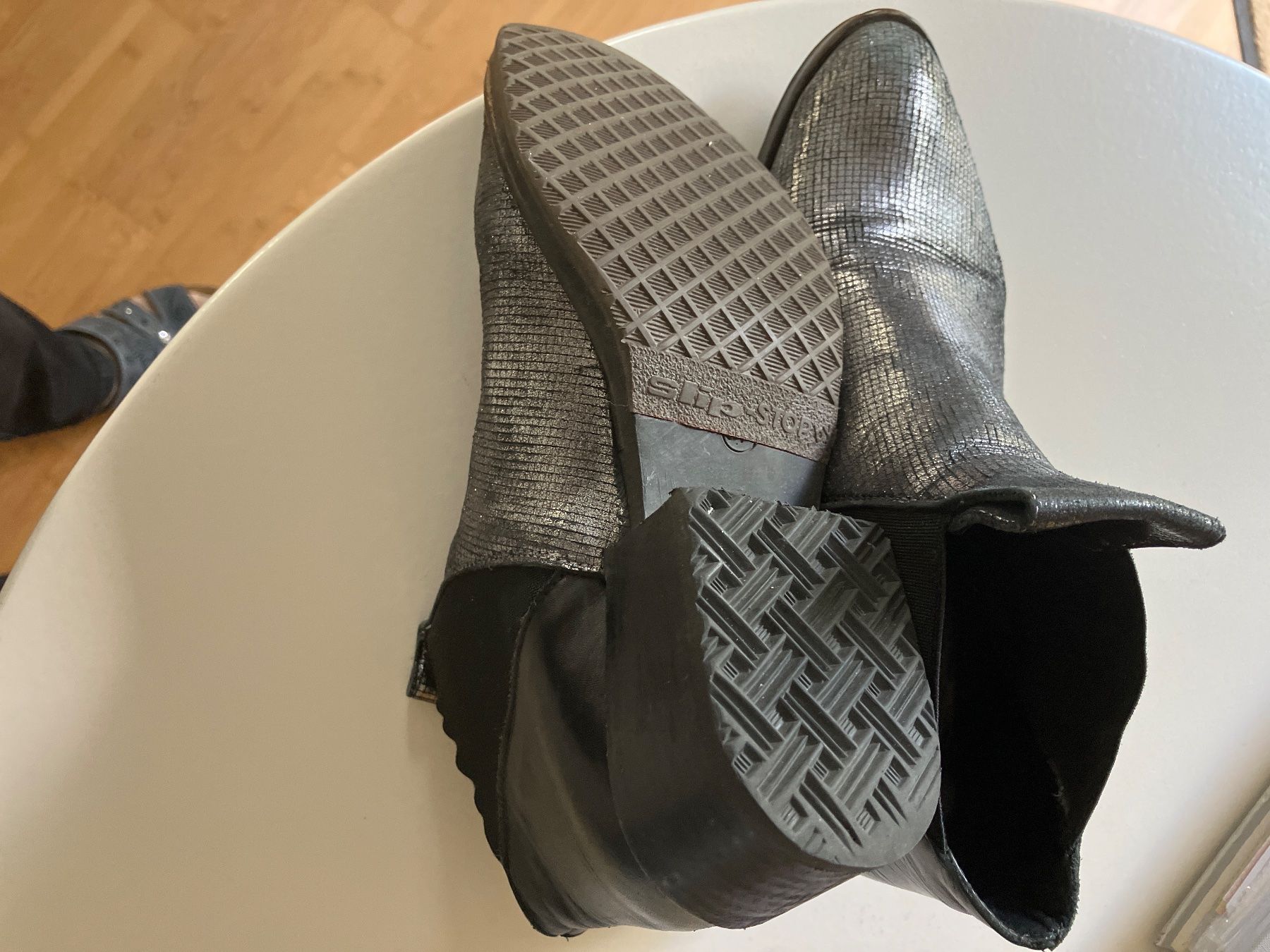 Scarpe da donna: Stiefeletten / Bottine – Usato da Belp venduto da Bverona 2