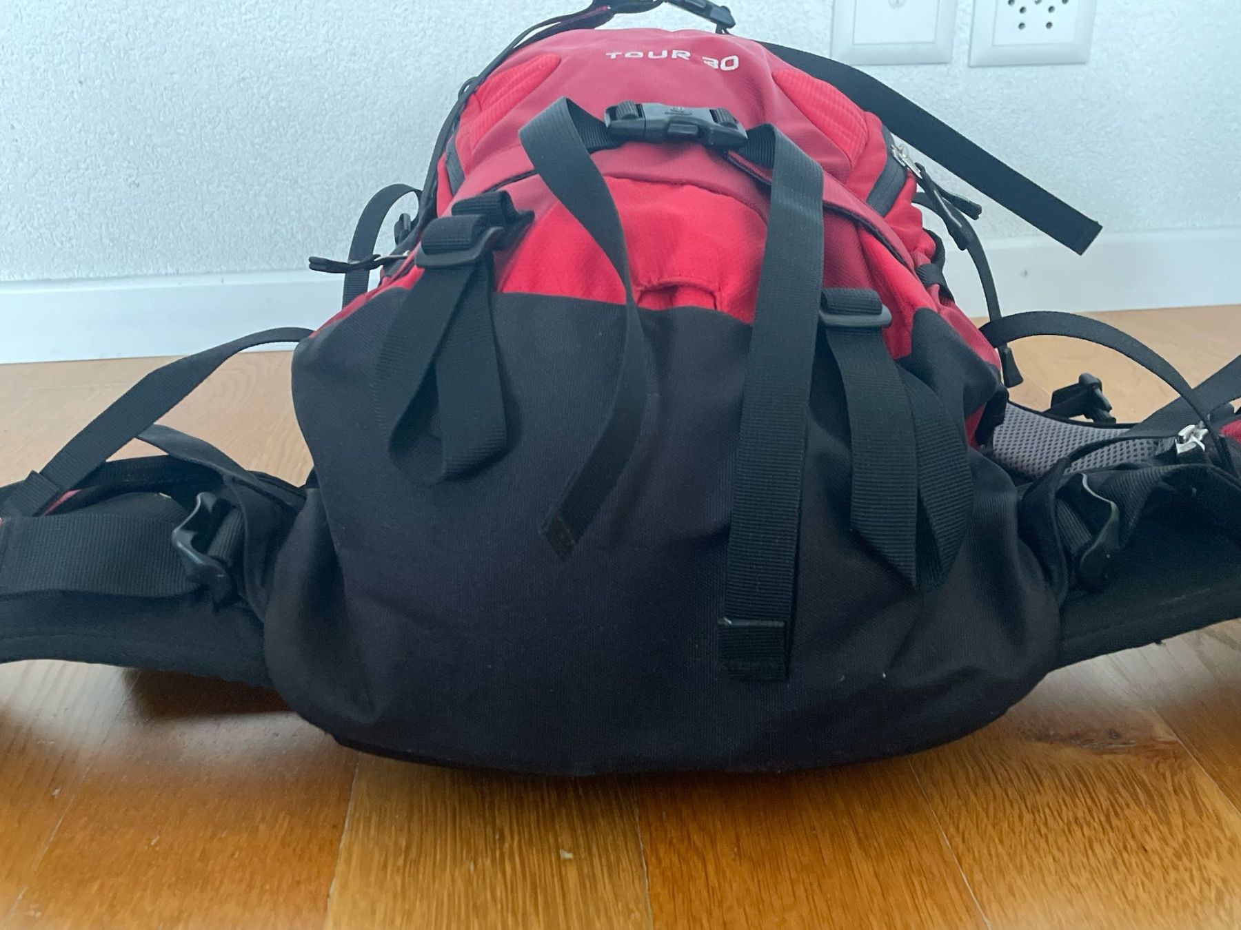 Deuter Zaini: DEUTER WANDERRUCKSACK TOUR 30 ALPINE – Nuovo (secondo la descrizione) da Zürich venduto da Fashionparade 2