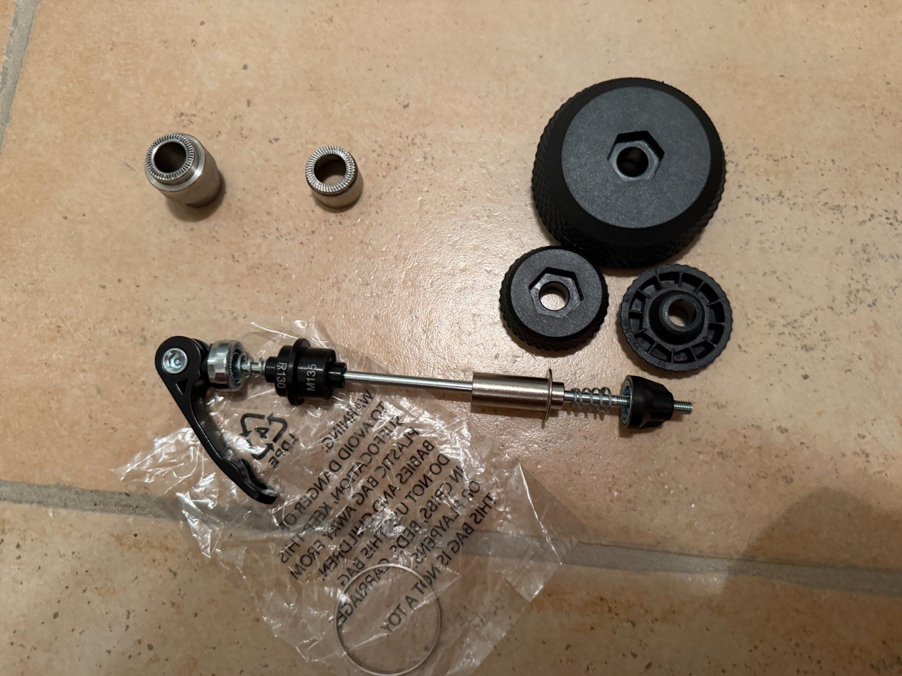 Wahoo Vélos d'appartement: Wahoo Kickr V5 – D'occasion à Embrach par rocoliner 3