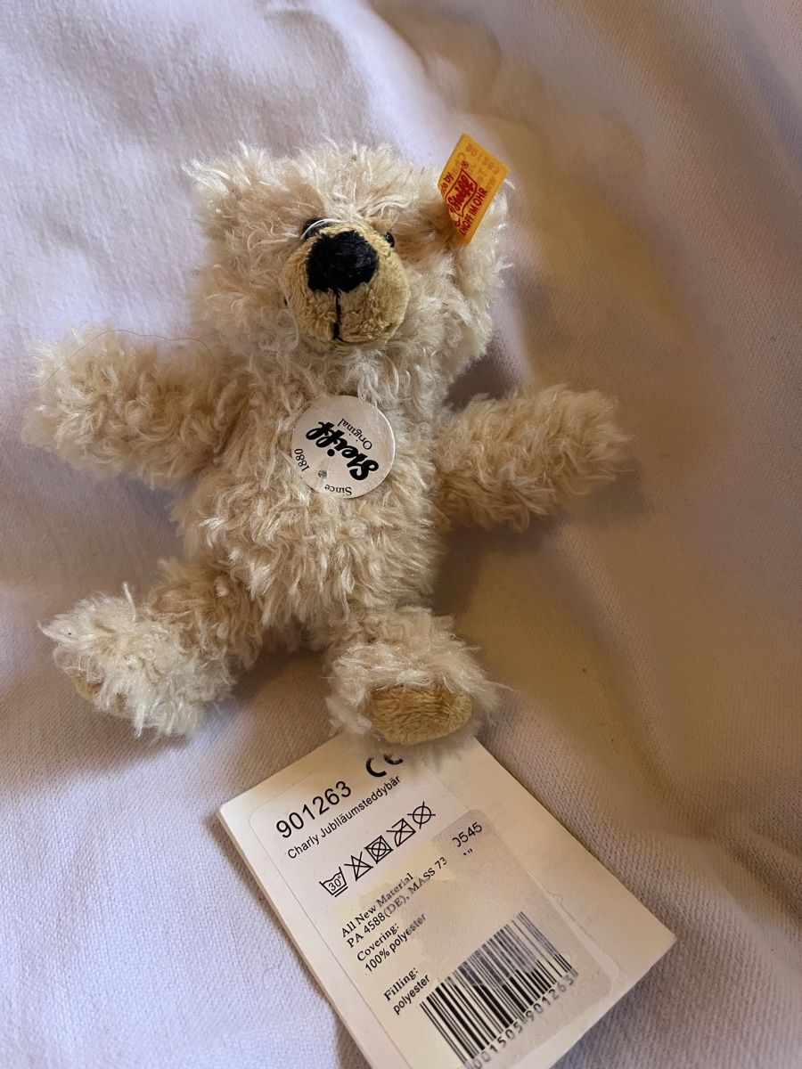 Steiff Giocattoli: Steiff Bär Charly Teddybär – Nuovo e nell'imballaggio originale da Lauenen b. Gstaad venduto da Fel_3L
