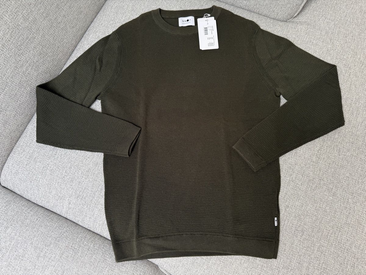 Maglioni & Felpe: NN07 Pullover, Olivgrün, Grösse S - Neu mit Etikett – Nuovo e nell'imballaggio originale da Biel-Benken BL venduto da Aplus0