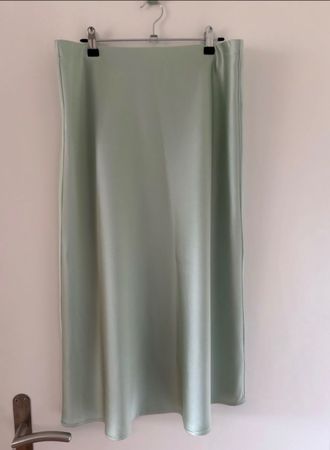 Satin Rock von Cartoon Gr. 42 - neu