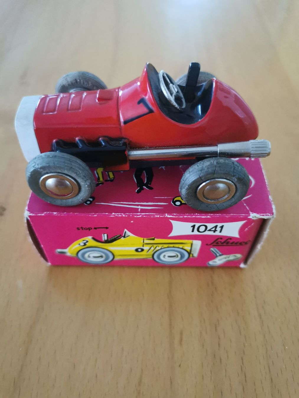 Schuco Modellautos: Schuco Rennwagen Nr. 1041, rot, mit Box – Gebraucht aus St.Gallen von Tamal0204