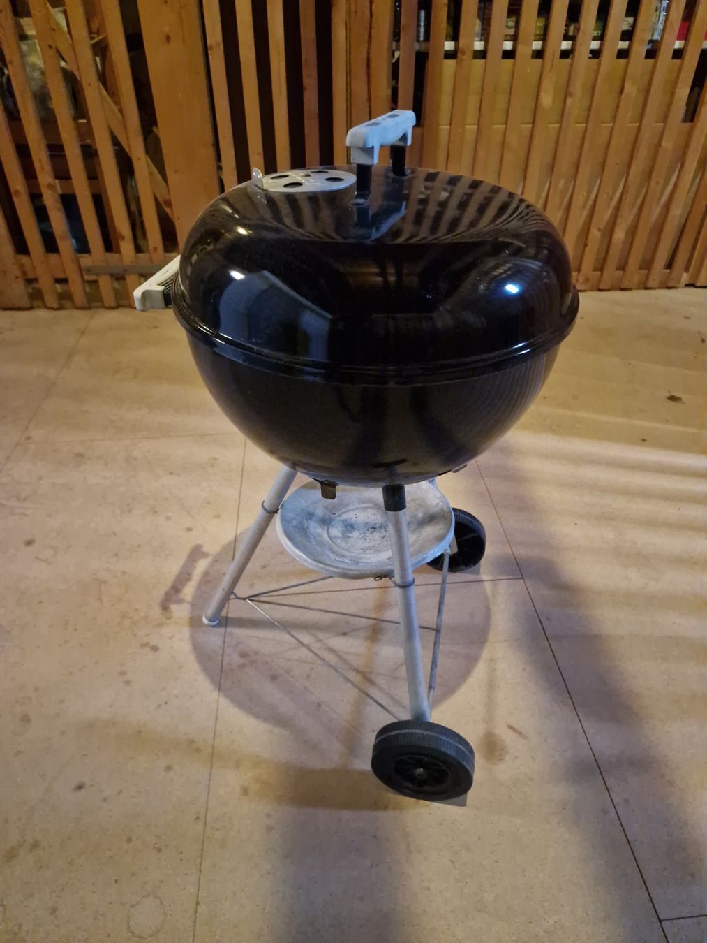 Weber Griglie: Weber Kugelgrill / Holzkohlegrill – Usato da Hausen am Albis venduto da lukas_24