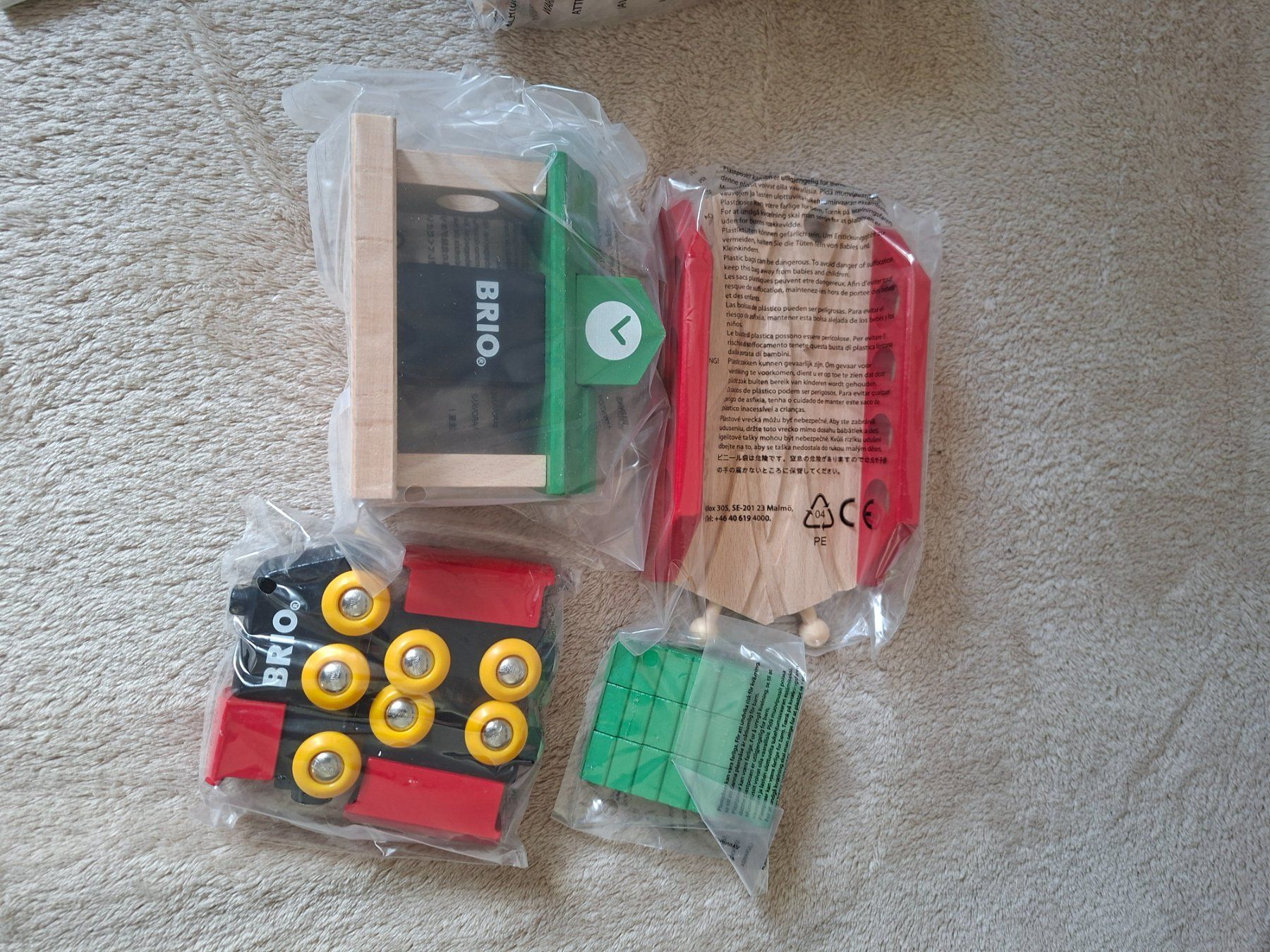 Brio Giocattoli: Brio - 33028 - Classic Figure 8 Set – Nuovo e nell'imballaggio originale da Li Curt venduto da stellablu3 6