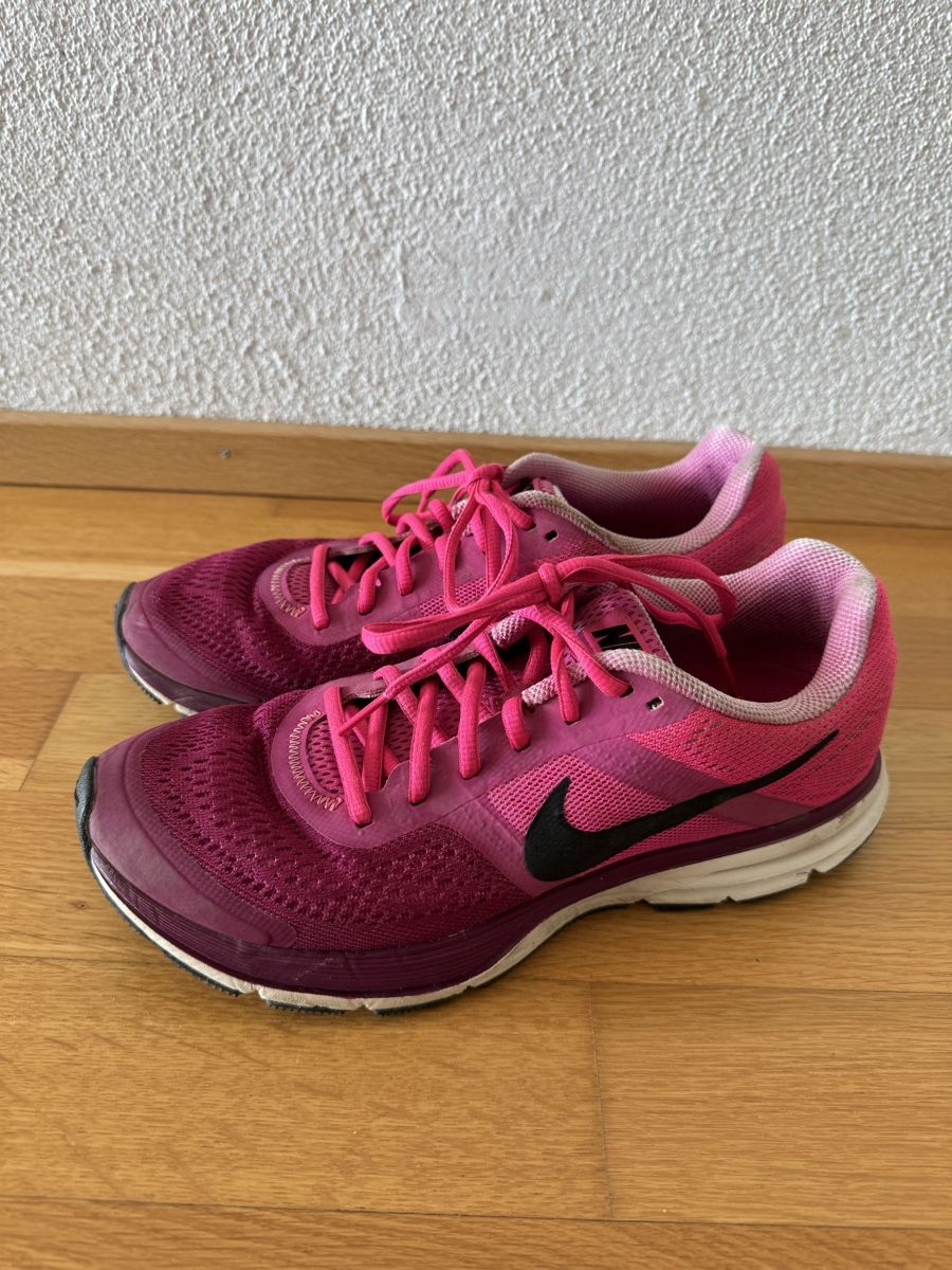 Nike Scarpe da donna: Nike Pegasus Gr. 41 pink schwarz – Usato da Ibach venduto da Nadina87