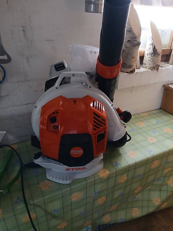 Soffiatori & Aspiratori per foglie: Stihl Bläser BR 800 C   – Nuovo e nell'imballaggio originale da Effretikon venduto da citroen2cv6