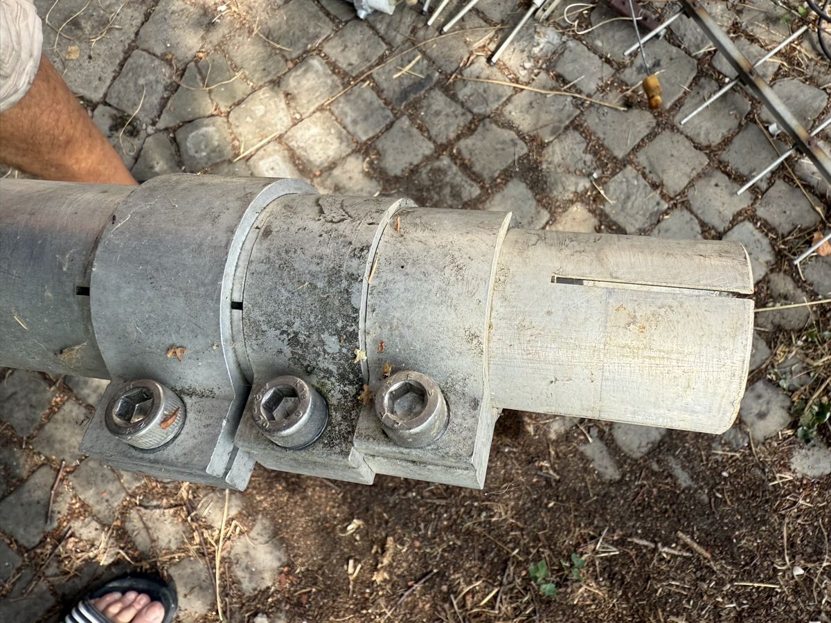 Fixations: Funkantennenmast – D'occasion à Horriwil par Carrera68 2
