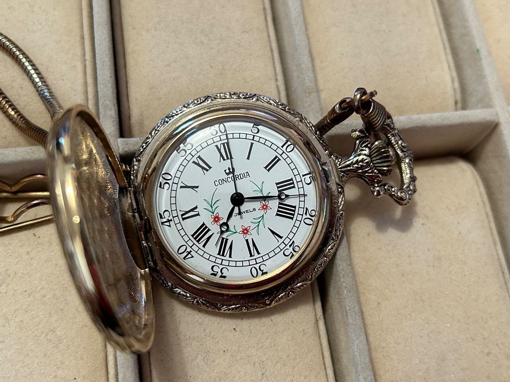 Montre De Poche Vintage Sinex Suisse - 17 Rubis, Mécanique, Avec Collier Ton Or