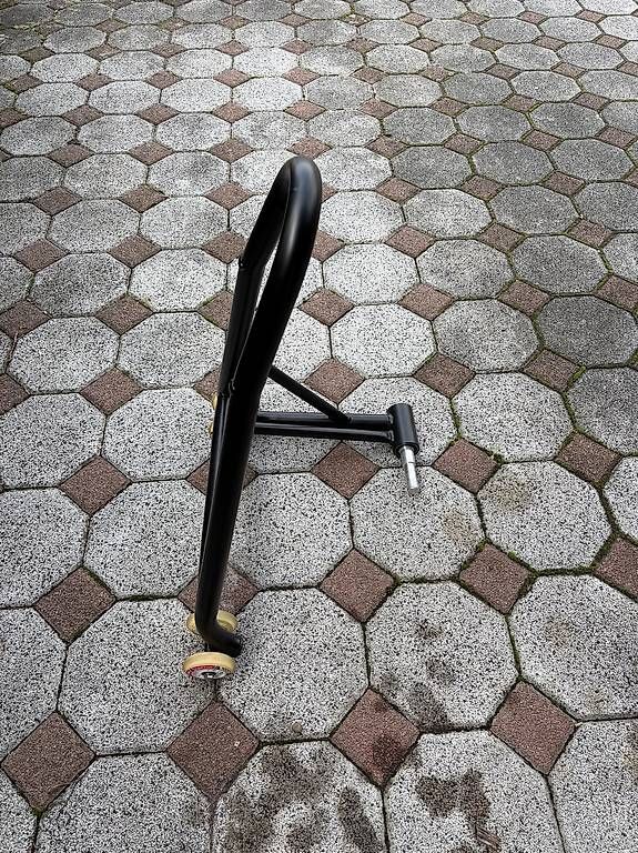 Stander: Einarmschwingen Ständer – Usato da Rheinau venduto da mas_8kk9