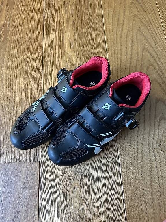 Herrenschuhe: Fahrradschuhe Peloton 43 – Gebraucht aus Uetikon am See von A_james_n