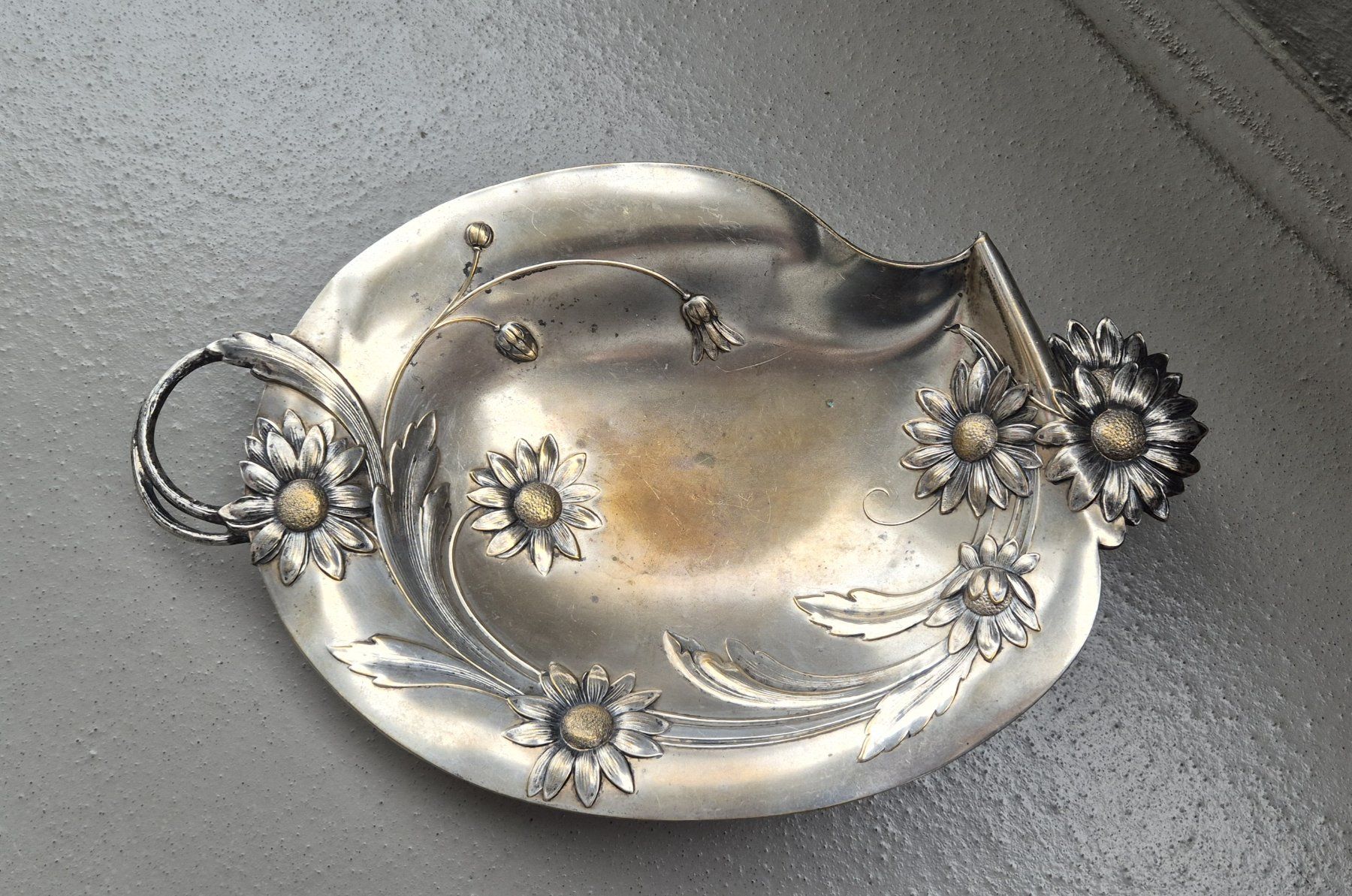 WMF Ciotole: WMF Jugendstil-Schale mit Blumendekor – Usato da Zürich venduto da brinkosos 6