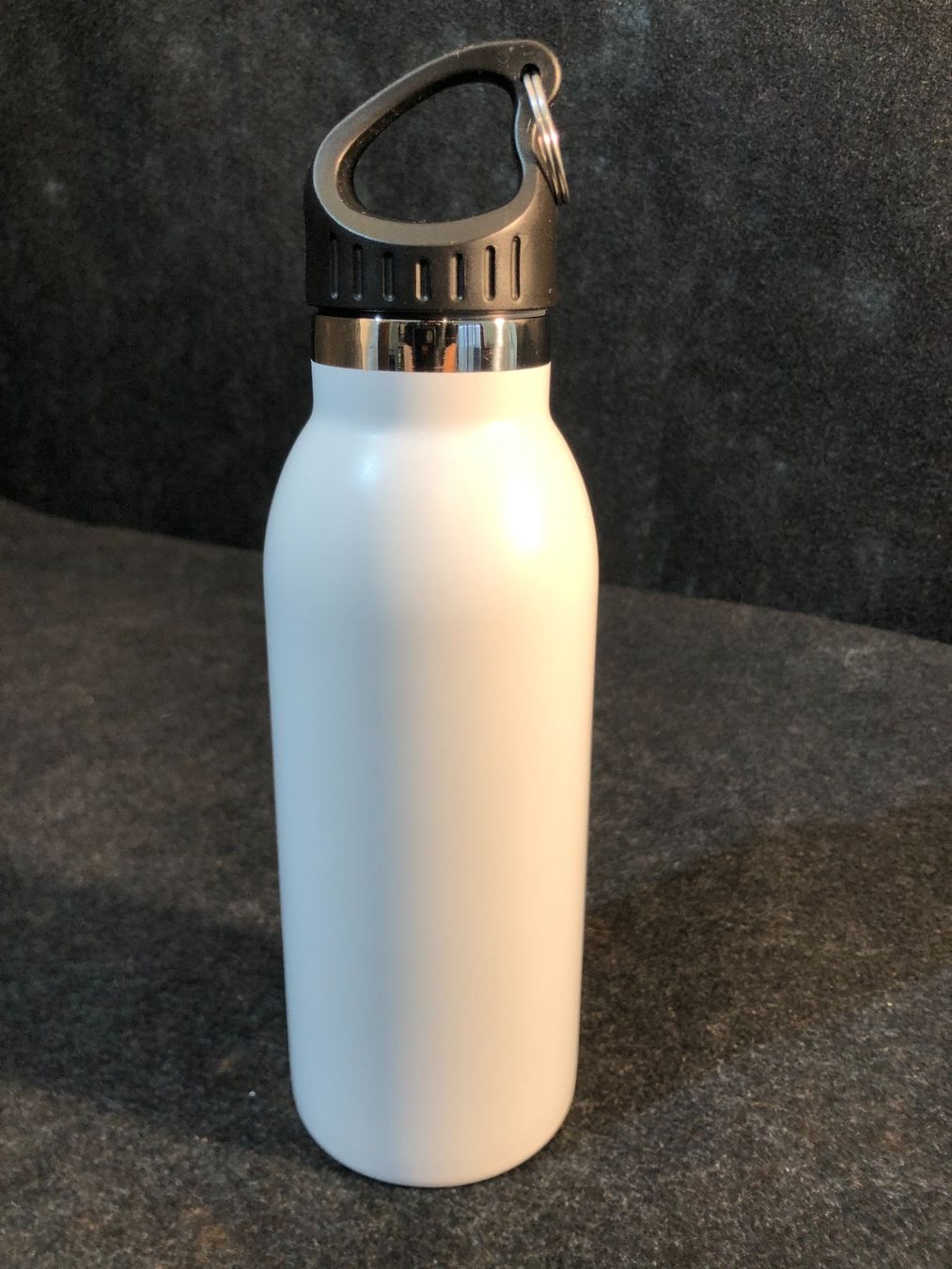 Trinkflaschen & Thermosflaschen: Gourde en aluminium – Gebraucht aus Saignelégier von Dubois_Vintage 1