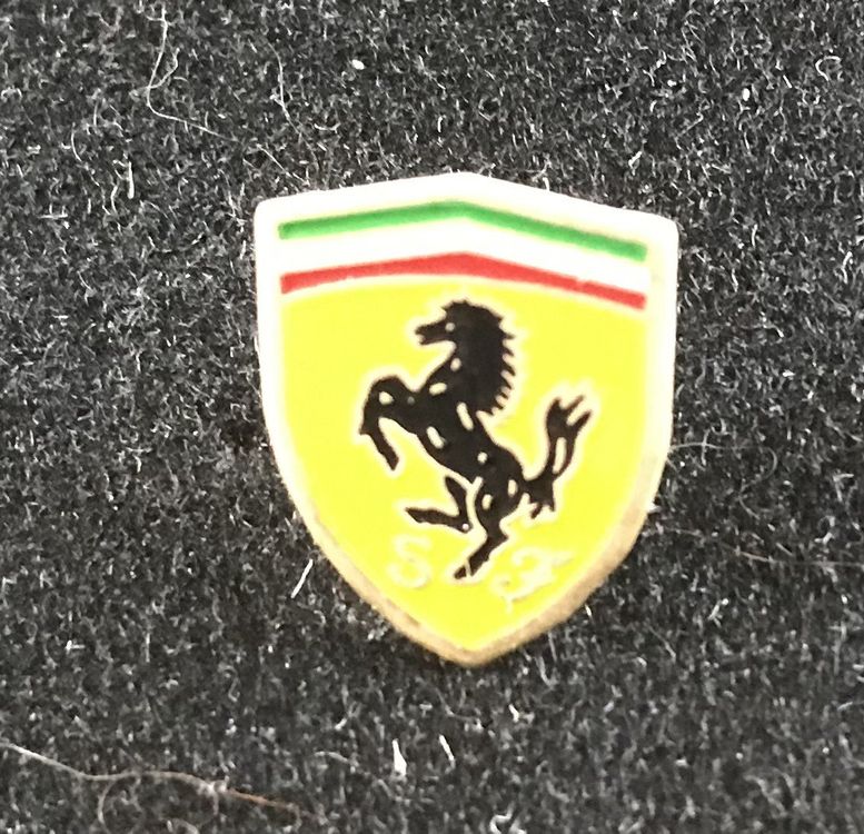 PIN FERRARI (Gebraucht) in Ostermundigen für CHF 2.9 – mit Lieferung ...