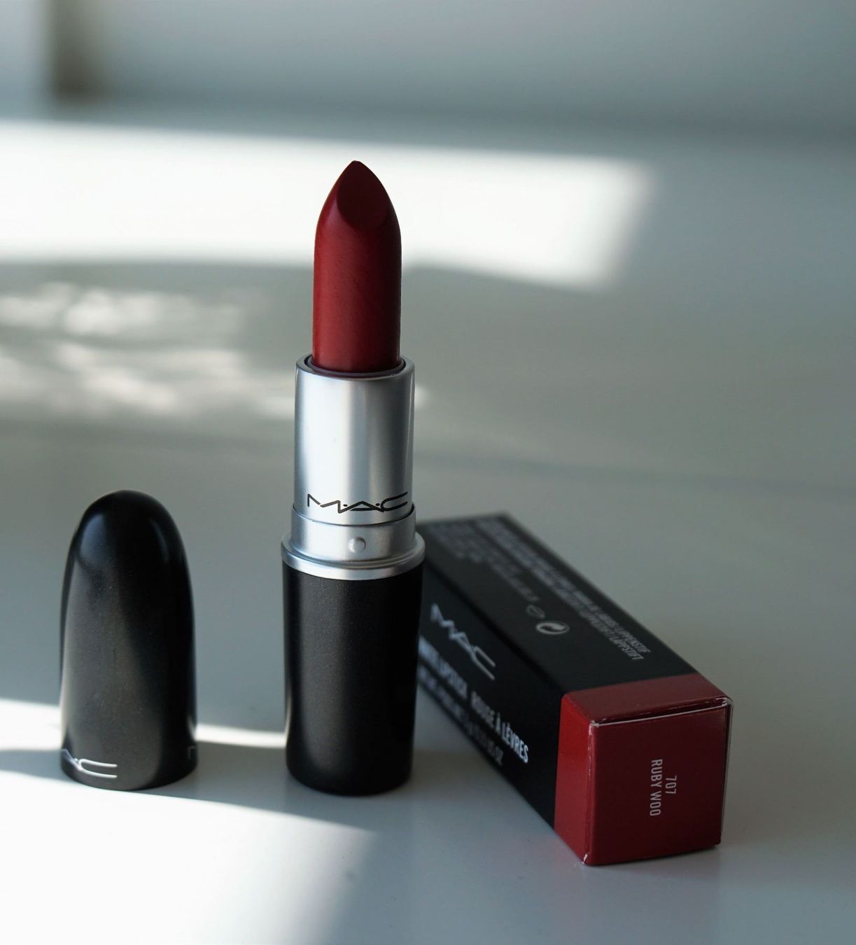 Make-up: MAC Ruby Woo Retro Matte Lippenstift-NEU – Neu und originalverpackt aus Zürich von sambaum 3