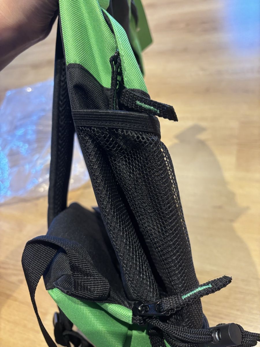 Erima Sacs à dos: Erima Rucksack grün, Neu! – Neuf avec emballage d'origine à Kirchberg SG par lar_8mw6 5