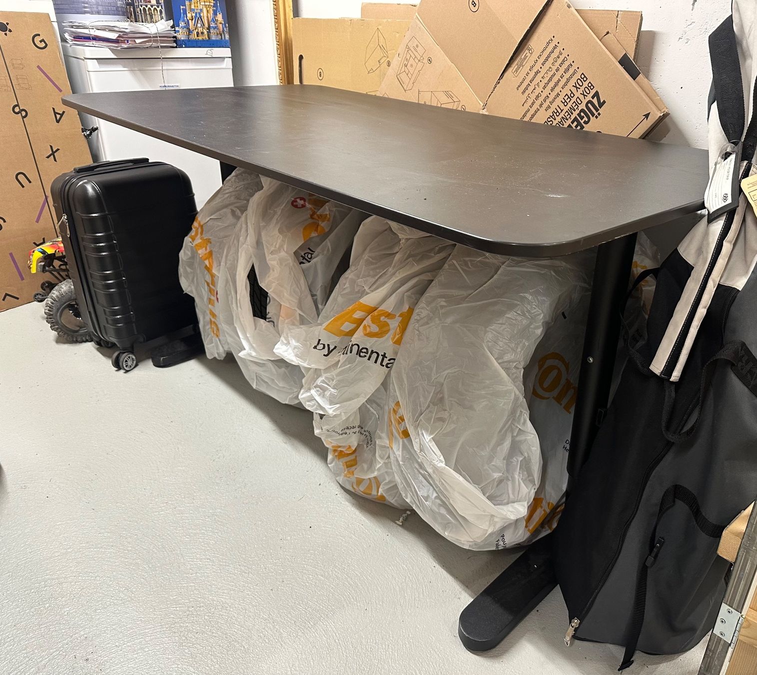 Bureaux: Ikea Pult – D'occasion à Zürich par tthebst