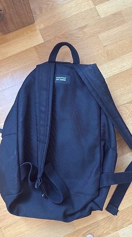 Eastpak Rucksäcke: Eastpak × Raf Simons backpack black – Gebraucht aus Wabern von pas_pp8b 1