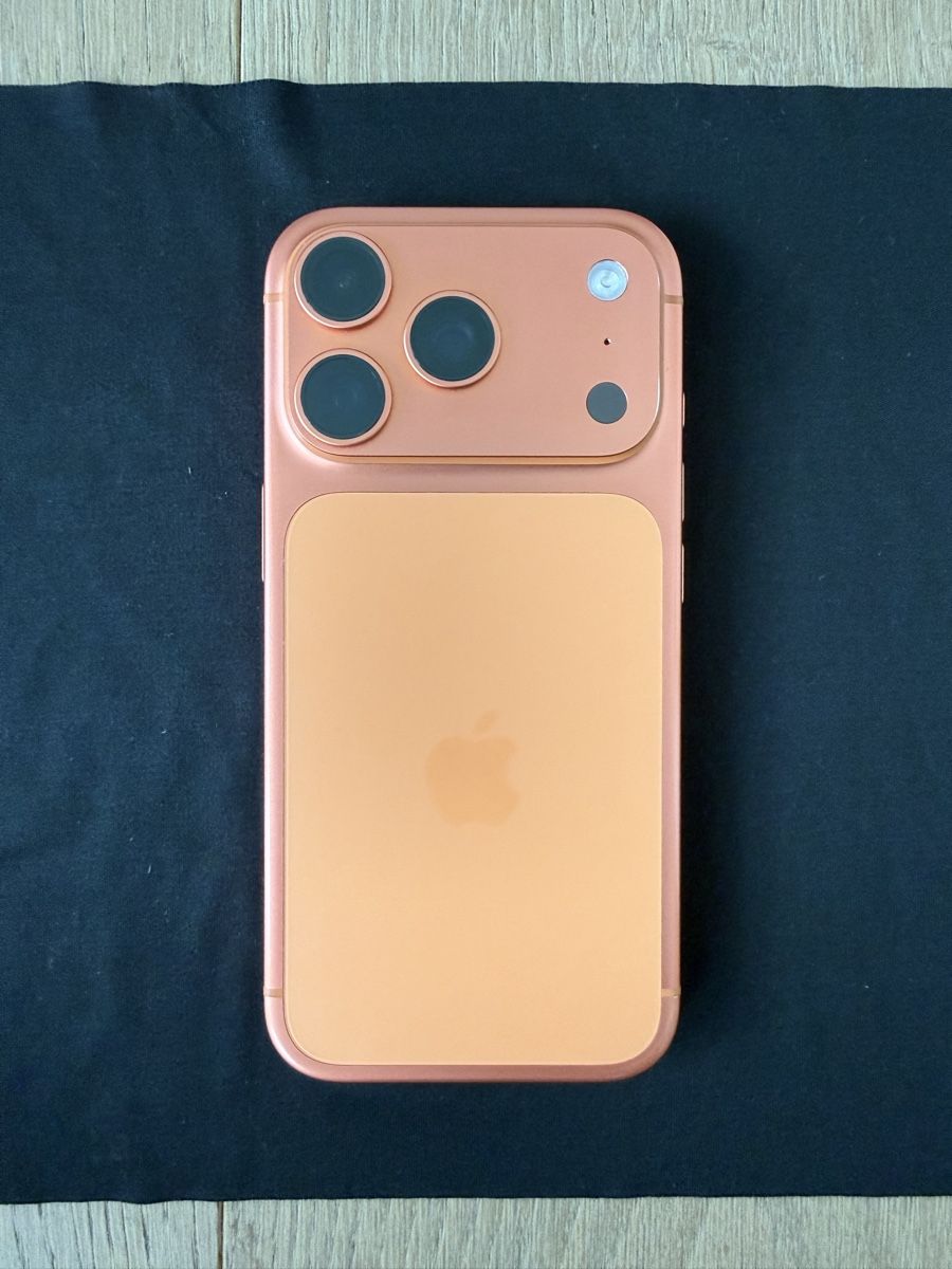 Apple Portables: iPhone 17 Pro – D'occasion à Rotkreuz par Nyny 1