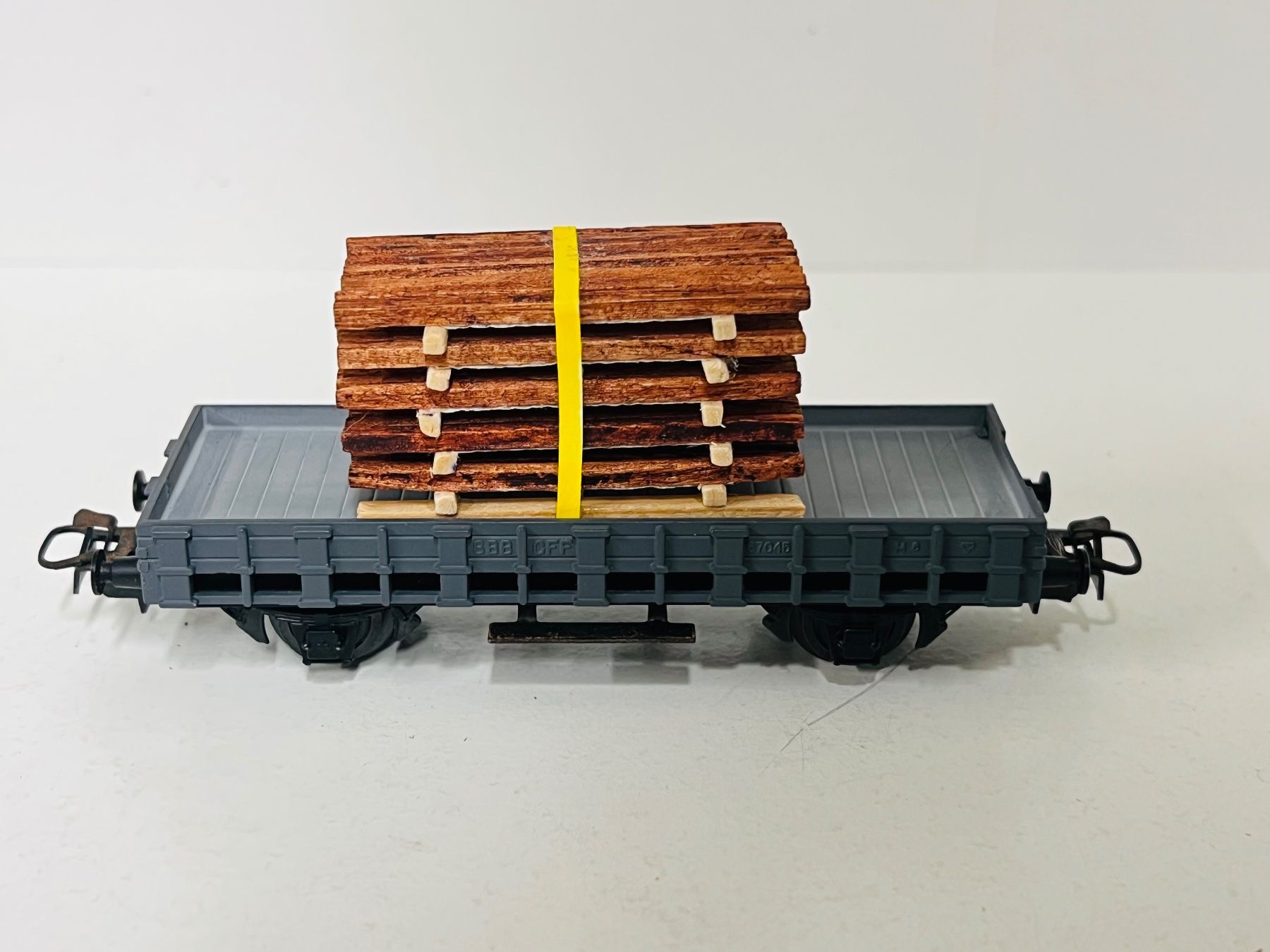 Hag Modellini di ferrovie: HAG SBB H0 DC beladen mit Holz – Usato da Geroldswil venduto da TopTrain54 1