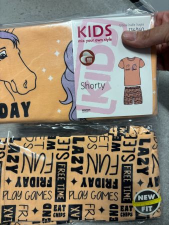 Pyjama shorty 134 - 140 neuf