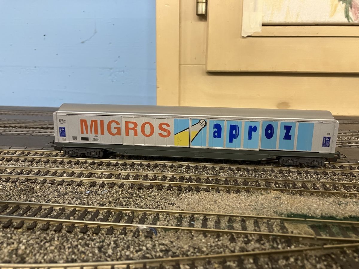 Lima Modellini di ferrovie: Wagon, Lima HO, Aproz Migros, – Usato da Rochefort venduto da ise_c7lc 1