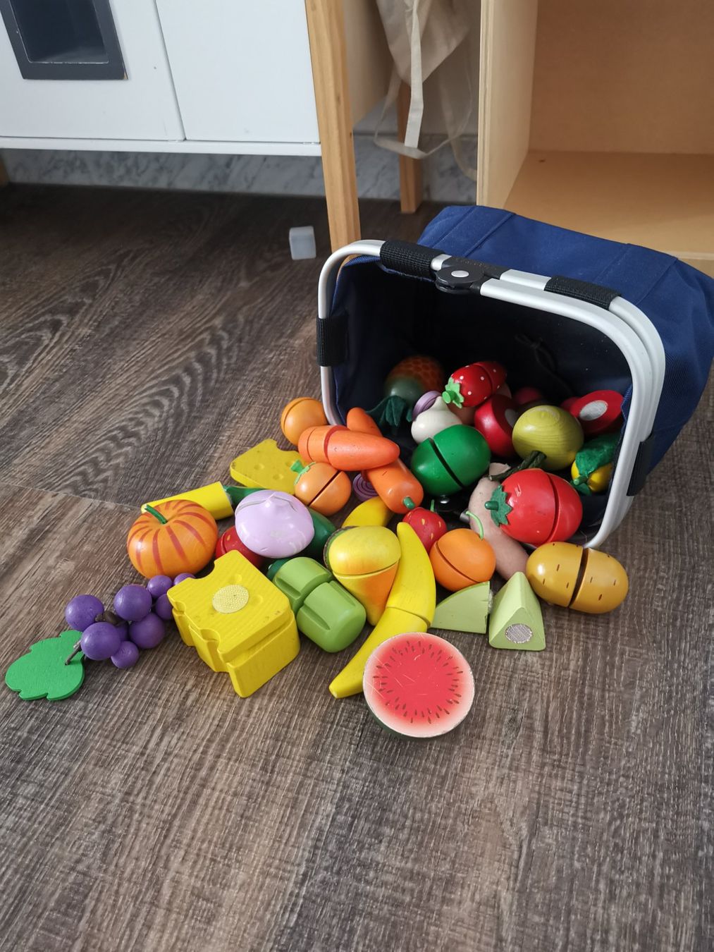 Bea Giocattoli: Kinder-Küche mit viel zubehör – Usato da Oberdorf BL venduto da sar_sh66 6