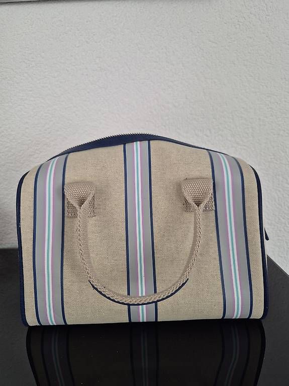 Taschen für Damen: Ungebrauchte Cath Kidston Tasche – Gebraucht aus Horn von Sarina30 2
