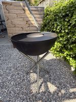 Höfats Grill mit Plancha und Untergestell