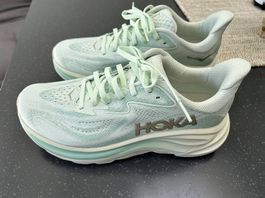 HOKA, Clifton10, 39 1/4