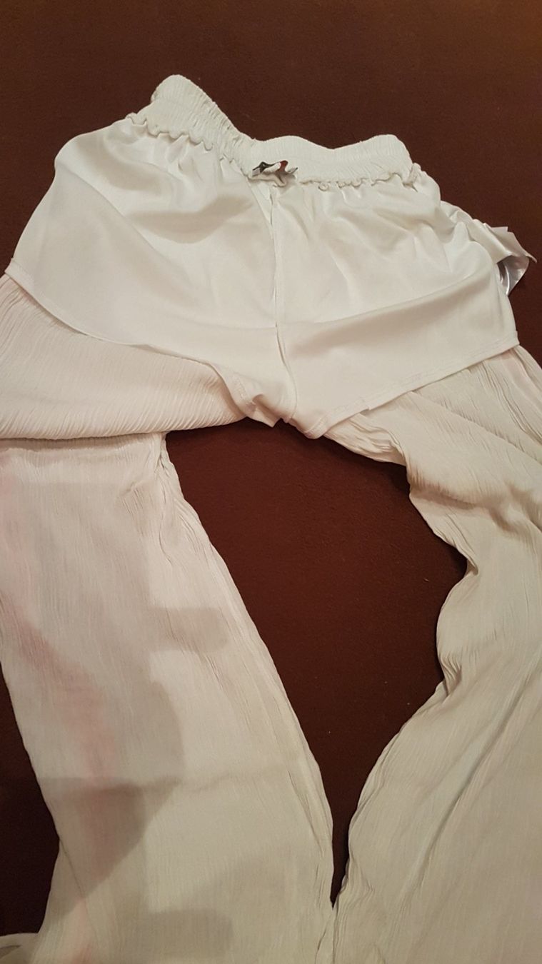 Pantaloni: Pantalon blanc, fluide taille S marque FB Sister – Usato da Villiers venduto da san_jn5w 3