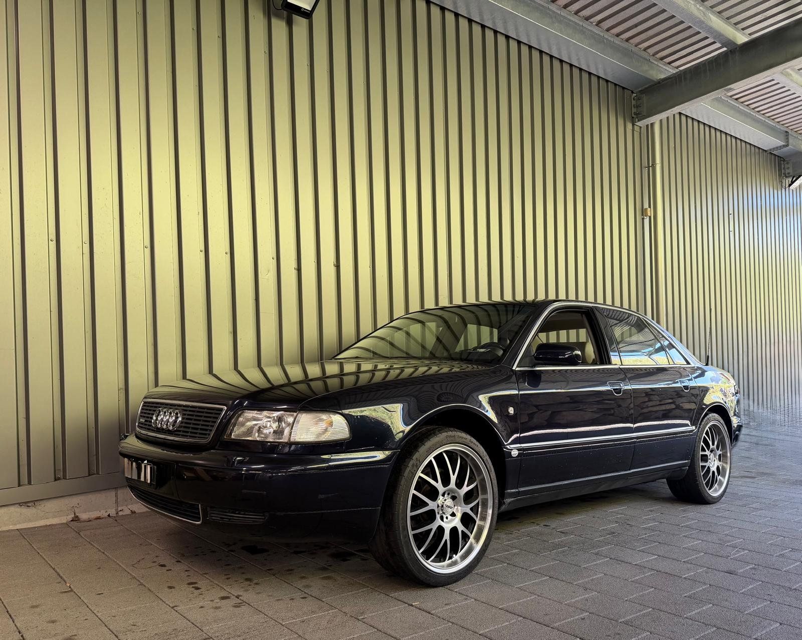 Audi Autos: Audi A8 Quattro 4,2 V8 – D'occasion à Flühli LU par Overland_Motors 5